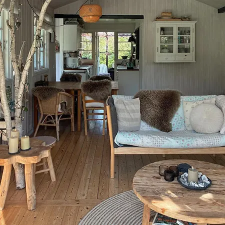 2 Bedroom Awesome In