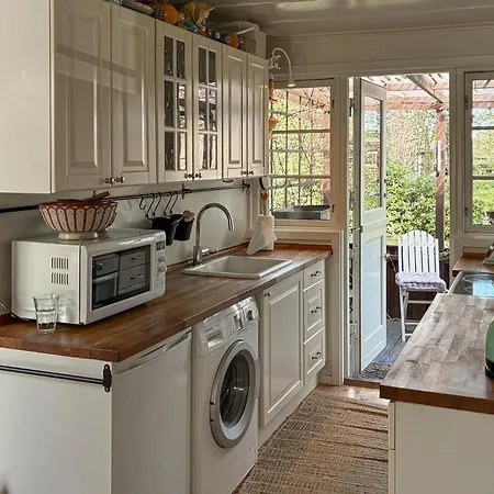 2 Bedroom Awesome In Gilleleje