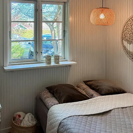 Vakantiehuis 2 Bedroom Awesome In *
